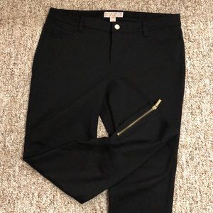 Michael Kors Black Ponte pant w/Gold ankle zipper